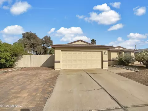 2636 W Firebrook Rd, Tucson, AZ 85741
