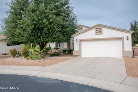 2852 S Greenside Pl Pl, Green Valley, AZ 85614
