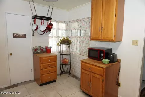Kitchen - 211 N Ford St, Pearce, AZ 85625 photo 3 of 6