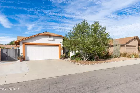 1524 W Canyon Shadows Ln, Tucson, AZ 85737
