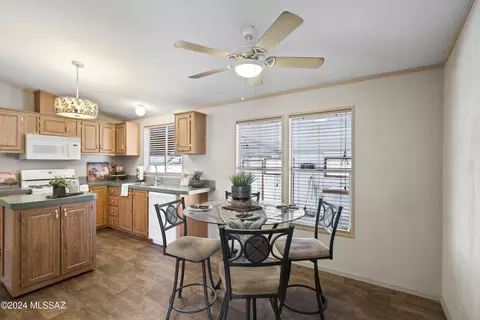 6061 E Thunder River Dr, Tucson, AZ 85756 photo 5