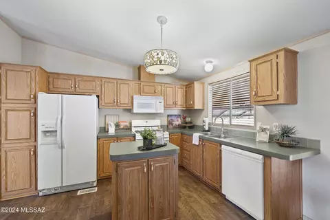 6061 E Thunder River Dr, Tucson, AZ 85756 photo 7