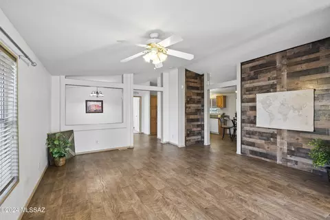 6061 E Thunder River Dr, Tucson, AZ 85756 photo 3