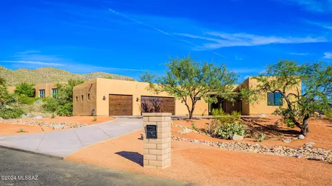 5432 N Sabino Highlands Pl, Tucson, AZ 85749