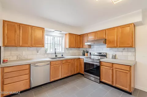 Kitchen - 5331 E 4th St, Tucson, AZ 85711 photo 1 of 5