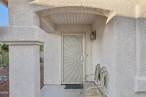10137 E Rincon Shadows Dr, Tucson, AZ 85748 photo 5