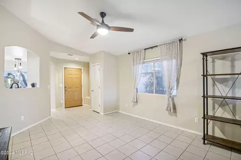 10137 E Rincon Shadows Dr, Tucson, AZ 85748 photo 11