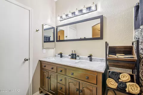 10137 E Rincon Shadows Dr, Tucson, AZ 85748 photo 19
