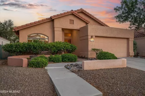 1527 W Sand Pebble Dr, Tucson, AZ 85737
