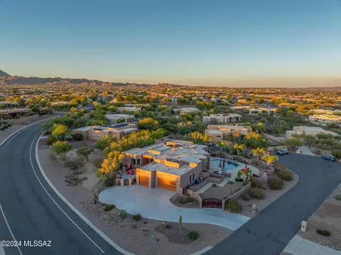 932 W Morning Thunder Ct, Oro Valley, AZ 85755