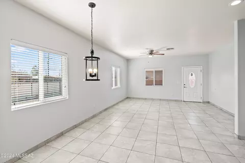 Living - 807 E 34th St, Tucson, AZ 85713 photo 1 of 5