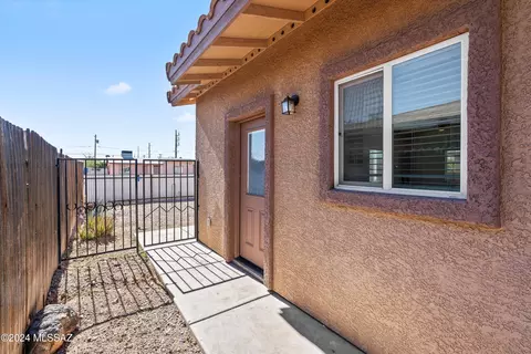 Exterior - 807 E 34th St, Tucson, AZ 85713 photo 2 of 6