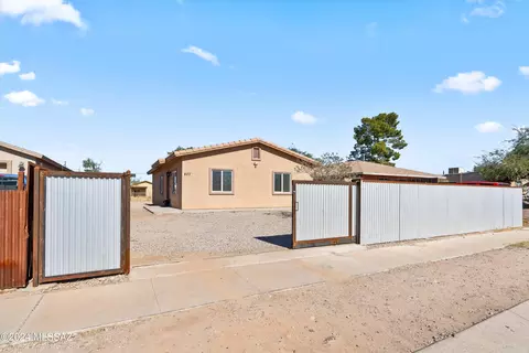 807 E 34th St, Tucson, AZ 85713