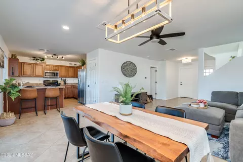 2939 S Pantano Edge Dr, Tucson, AZ 85730