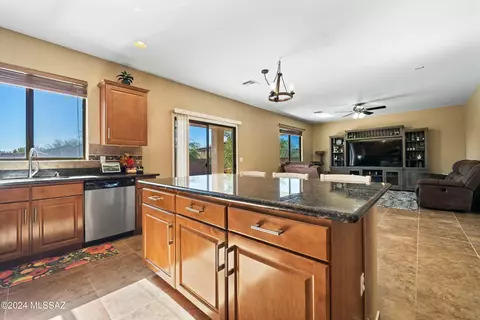 7464 E Fair Meadows Loop, Tucson, AZ 85756 photo 10