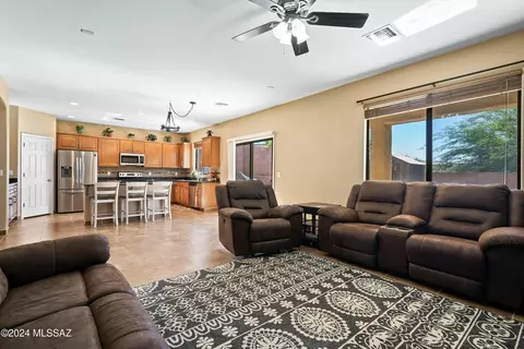7464 E Fair Meadows Loop, Tucson, AZ 85756 photo 14