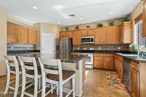 7464 E Fair Meadows Loop, Tucson, AZ 85756 photo 9