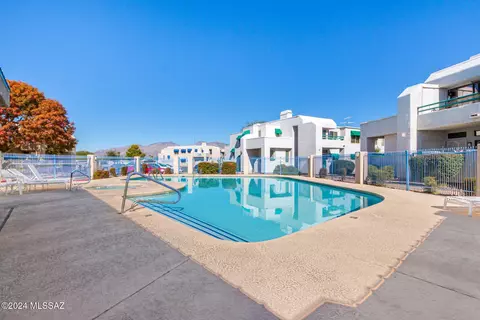 7953 E Colette Cir #170, Tucson, AZ 85710