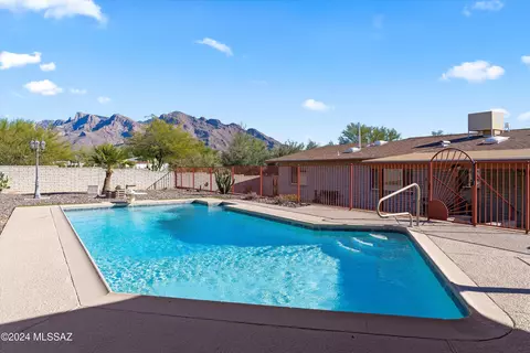 10056 N Rancho Sonora Dr, Oro Valley, AZ 85737
