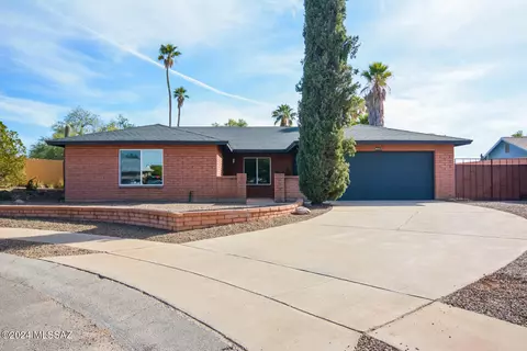 4015 W Azalea St, Tucson, AZ 85741