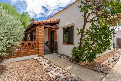 265 S Paseo Pena UNIT D, Green Valley, AZ 85614