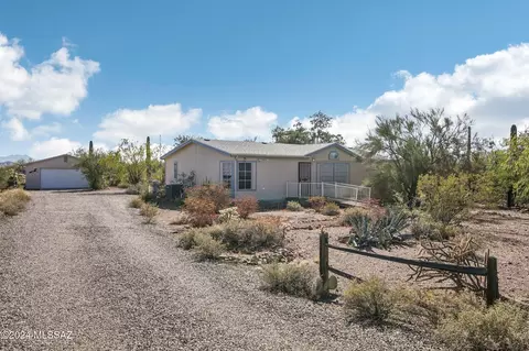 8391 W Moses Dr, Tucson, AZ 85735