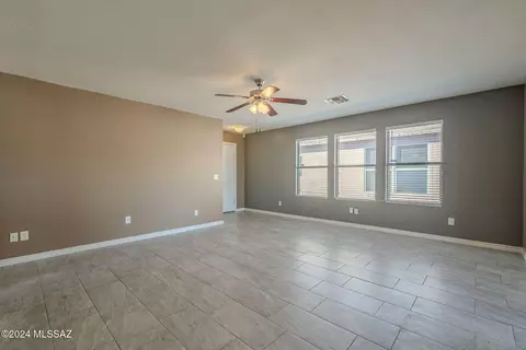 Living - 10099 E Sunset Meadow Pl, Tucson, AZ 85747 photo 1 of 4