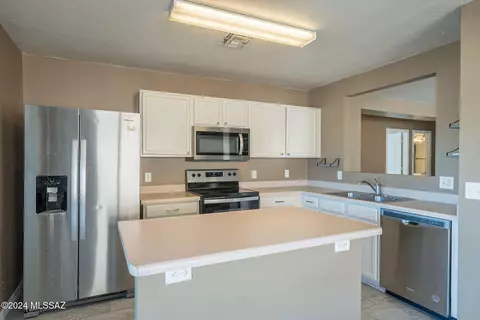 Kitchen - 10099 E Sunset Meadow Pl, Tucson, AZ 85747 photo 1 of 4