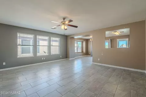 Living - 10099 E Sunset Meadow Pl, Tucson, AZ 85747 photo 2 of 4