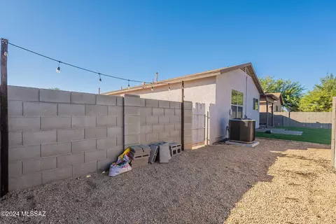 Exterior - 10099 E Sunset Meadow Pl, Tucson, AZ 85747 photo 9 of 10