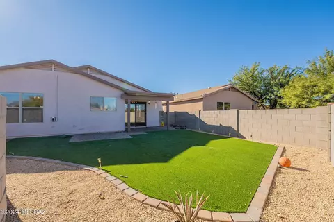 Exterior - 10099 E Sunset Meadow Pl, Tucson, AZ 85747 photo 7 of 10