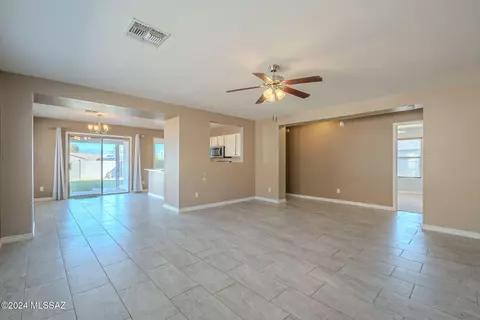 Living - 10099 E Sunset Meadow Pl, Tucson, AZ 85747 photo 3 of 4