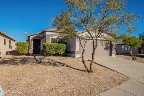 Exterior - 10099 E Sunset Meadow Pl, Tucson, AZ 85747 photo 3 of 10