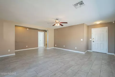 Living - 10099 E Sunset Meadow Pl, Tucson, AZ 85747 photo 4 of 4
