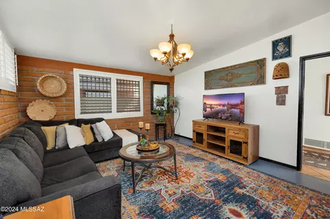 Living - 140 E Cambridge Dr, Tucson, AZ 85704 photo 2 of 5