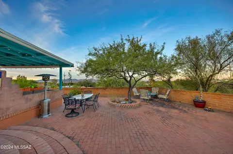 Exterior - 140 E Cambridge Dr, Tucson, AZ 85704 photo 7 of 10