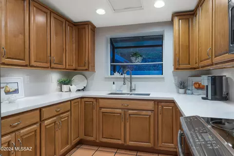 Kitchen - 140 E Cambridge Dr, Tucson, AZ 85704 photo 2 of 2