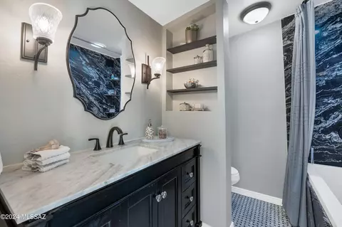 Bath - 140 E Cambridge Dr, Tucson, AZ 85704 photo 1 of 3