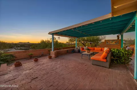 Exterior - 140 E Cambridge Dr, Tucson, AZ 85704 photo 6 of 10