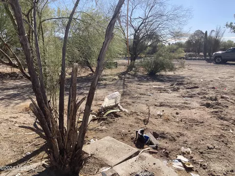 1545 W River Rd, Tucson, AZ 85704