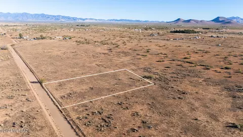 1 16 Acres Mockingbird Rd, Pearce, AZ 85625