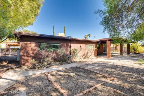 Exterior - 7442 E Montecito Dr, Tucson, AZ 85710 photo 7 of 10