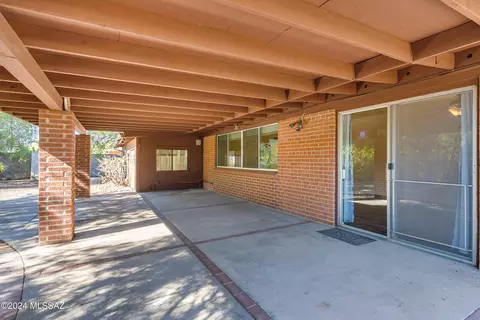 Exterior - 7442 E Montecito Dr, Tucson, AZ 85710 photo 2 of 10