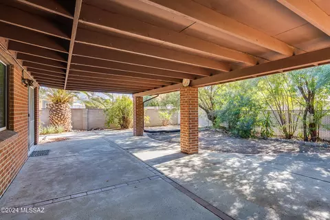Exterior - 7442 E Montecito Dr, Tucson, AZ 85710 photo 5 of 10
