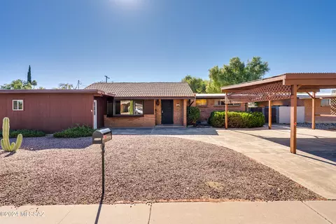 Exterior - 7442 E Montecito Dr, Tucson, AZ 85710 photo 10 of 10