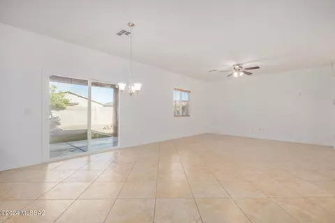 5053 E Cream Cups Pl, Tucson, AZ 85756 photo 9