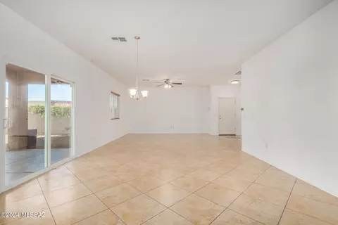5053 E Cream Cups Pl, Tucson, AZ 85756 photo 8