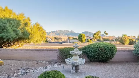 2743 S Fade Dr, Green Valley, AZ 85614