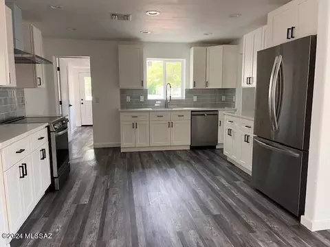 747 W Los Altos Rd, Tucson, AZ 85704