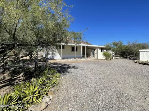 4732 W Mossman Rd, Tucson, AZ 85757
